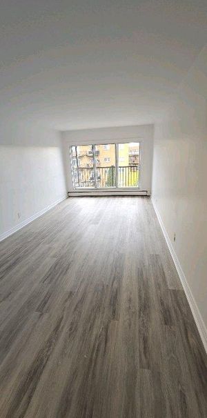 3 1/2 for rent in Lachine - Photo 1