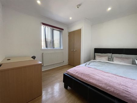 11 The Walk, Roath, Cardiff - Photo 3