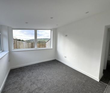 2 bedroom end of terrace house to rent - Photo 1