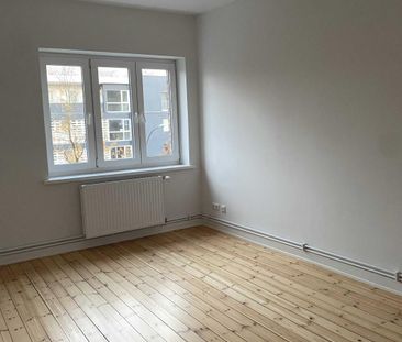 Erstbezug nach Sanierung - Einziehen fertig los - Foto 3