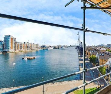 Western Beach, Hanover Avenue, Royal Victoria Docks, London, E16 - Photo 1