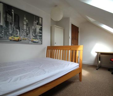 6 bedroom semi-detached house to rent - Photo 6