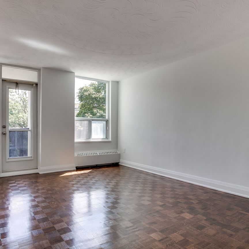 2 Bedrooms - Photo 1