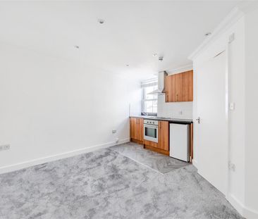 Seaside, Eastbourne - Photo 1