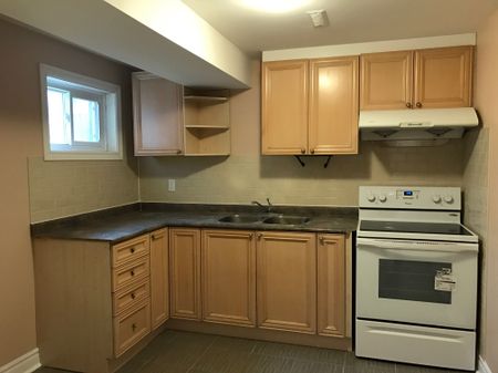 For Lease - 2535 Symington Court, Mississauga, Ontario - Photo 4