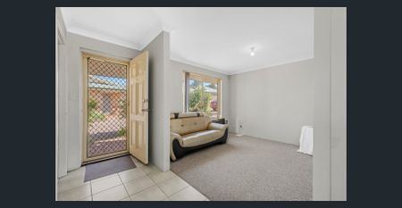 Spacious 4 Bedroom house in Riverton - Photo 3