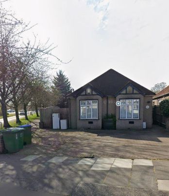 4 bedroom bungalow to rent - Photo 1