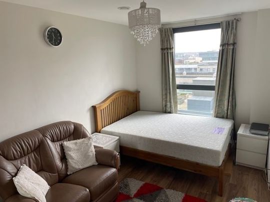 2 Bed Flat, De Havilland Court, N17 - Photo 1