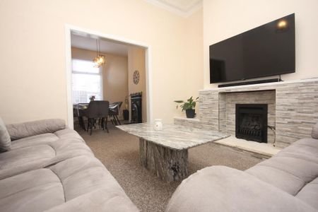 3 bedroom terraced house to rent - Photo 2