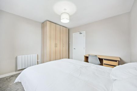 3 bedroom apartment to rent - Photo 5