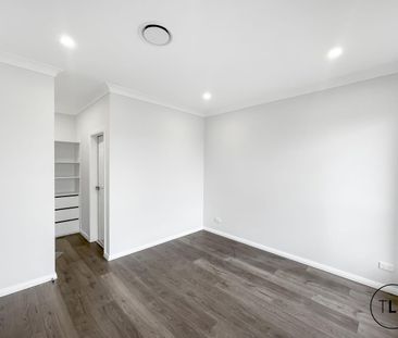 Proud to present this well-maintained home - Photo 4