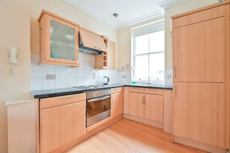 Studio to rent - Photo 4