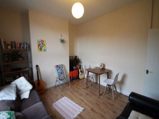 2 bedroom house to rent - Photo 1