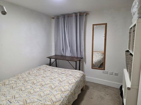 Room in a Shared House, Rucklidge Avenue, NW10 - Photo 2