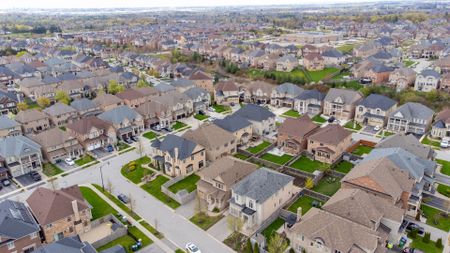 For Lease - 4 Jewelville Street, Brampton, Ontario - Photo 2