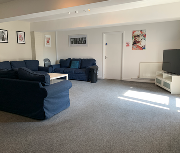 Lovely House Share property minutes from the Train Station - Photo 5