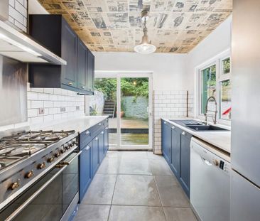 3 bedroom terraced house to rent - Photo 5