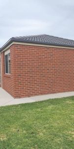 BERWICK WATERS BEAUTY - Photo 4