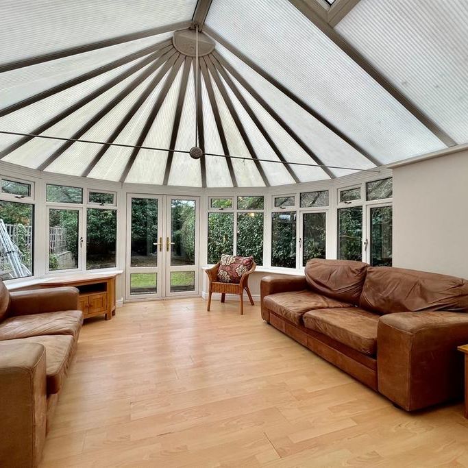 4 bedroom terraced house to rent - Photo 1