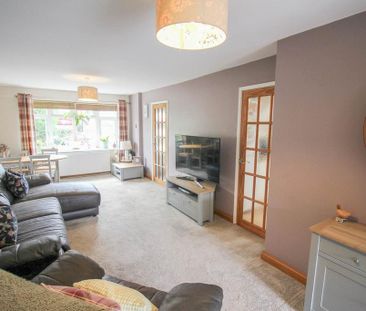 3 bedroom semi-detached house to rent - Photo 1