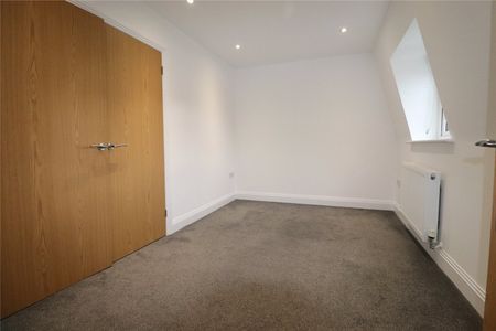 The Old Rectory, St Mary's Road, Greenhithe, DA9 9AS - Photo 2