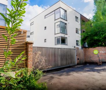 Silver En Suite - Photo 6