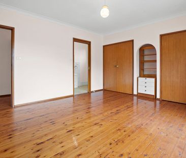 Spacious & Elevated Family Home - Photo 2