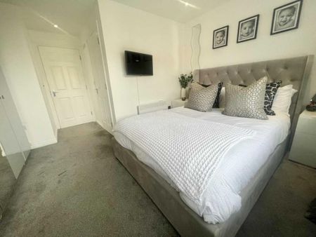 2 bedroom apartment to rent - Photo 5