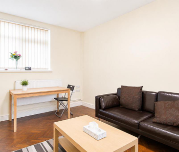 2 bedroom private hall to rent - Photo 1