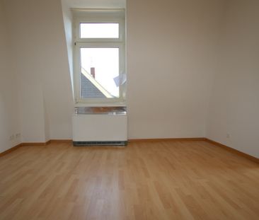 Gemütliche Dachgeschosswohnung mit 3 Zimmern und ca. 60 m² Wfl. in ... - Photo 1