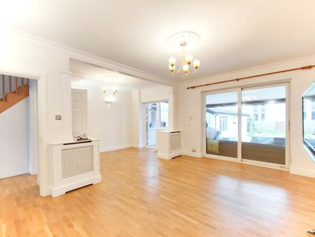 Bowes Road, London W3 - Photo 5