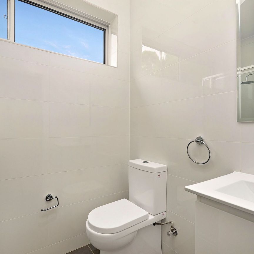 Boutique Apartment with security parking - Photo 1