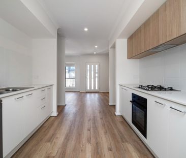 Modern 2-Bedroom Townhome for Lease in Kalkallo - Photo 4