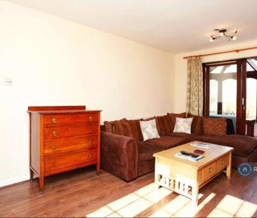4 bedroom detached house to rent - Photo 3