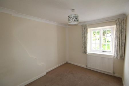 3 bedroom terraced house to rent - Photo 2