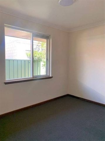 Spacious Home with Study - Photo 5