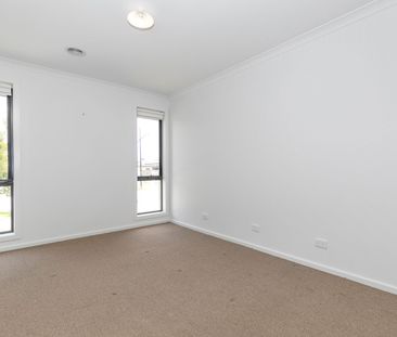 Spacious Family Home with Modern Comforts - Photo 3