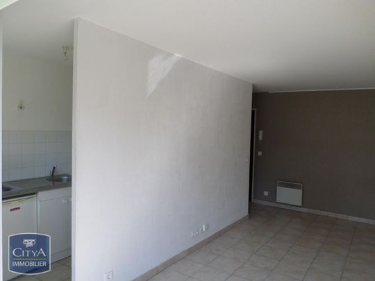 Location Appartement 2 pièces 48m² HENIN BEAUMONT 62110 - Photo 1