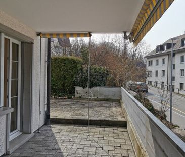 Geräumige 4.5 Zimmer Wohnung mit Terrasse - Photo 2
