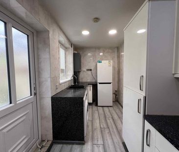 Room in a Shared House, Langbrook Road, SE3 - Photo 5