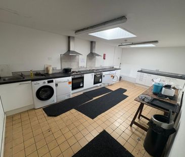1 bed House Share - To Let - Photo 1
