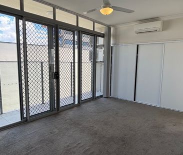 Perfectly Positioned in the Heart of North Lakes - Photo 3