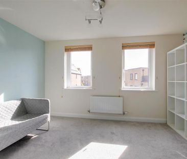 3 bedroom townhouse to rent - Photo 4