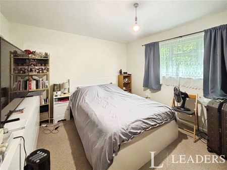 3 bedroom property to rent Rectory Wood, Harlow, Essex, CM20 - Photo 3