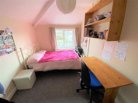 4 bedroom private hall to rent - Photo 2