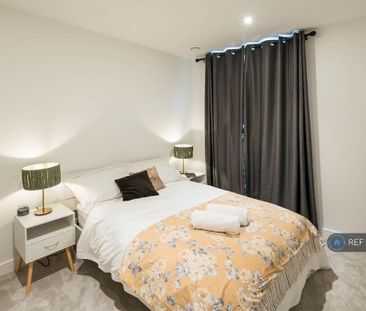 1 bedroom in a flat share to rent - Photo 5