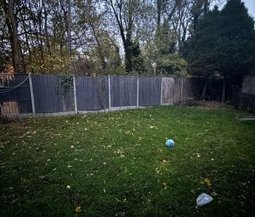 3 Bed Detached House, Amadis Road, LE4 - Photo 5