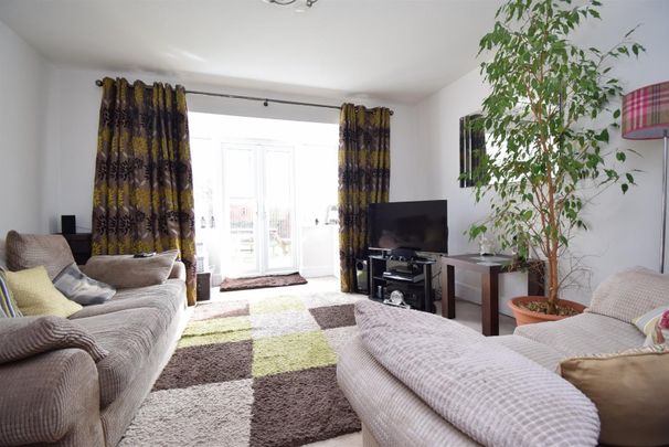 Park Drive, Lofthouse, Wakefield - Photo 1