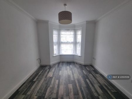 5 bedroom terraced house to rent - Photo 3