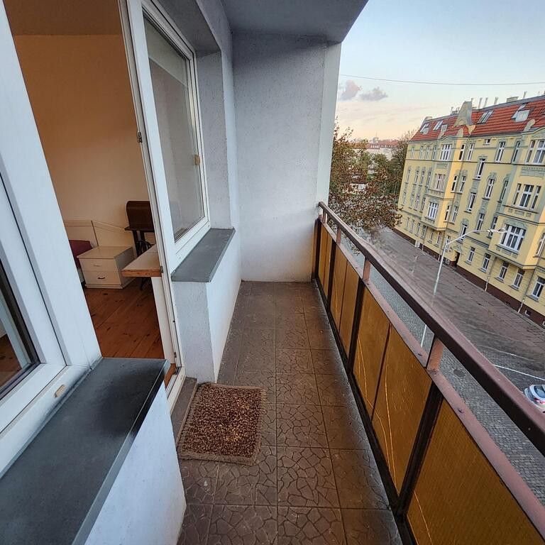 3 pokoje z balkonem i możliwością parkowania auta - Фото 1